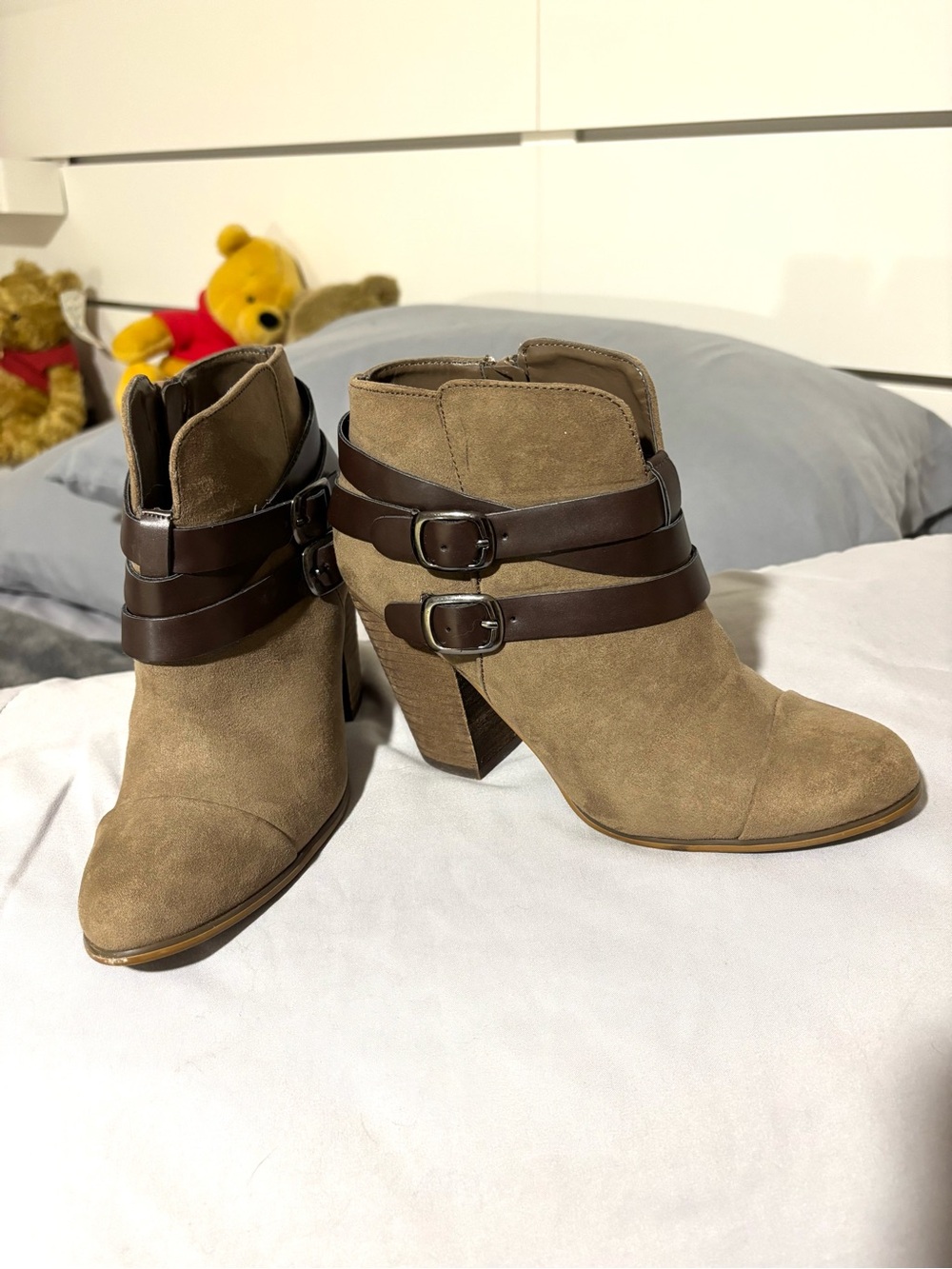Women's Carlos by Carlos Santana “Helene” Tan Sueded Ankle Boots Sz 6
